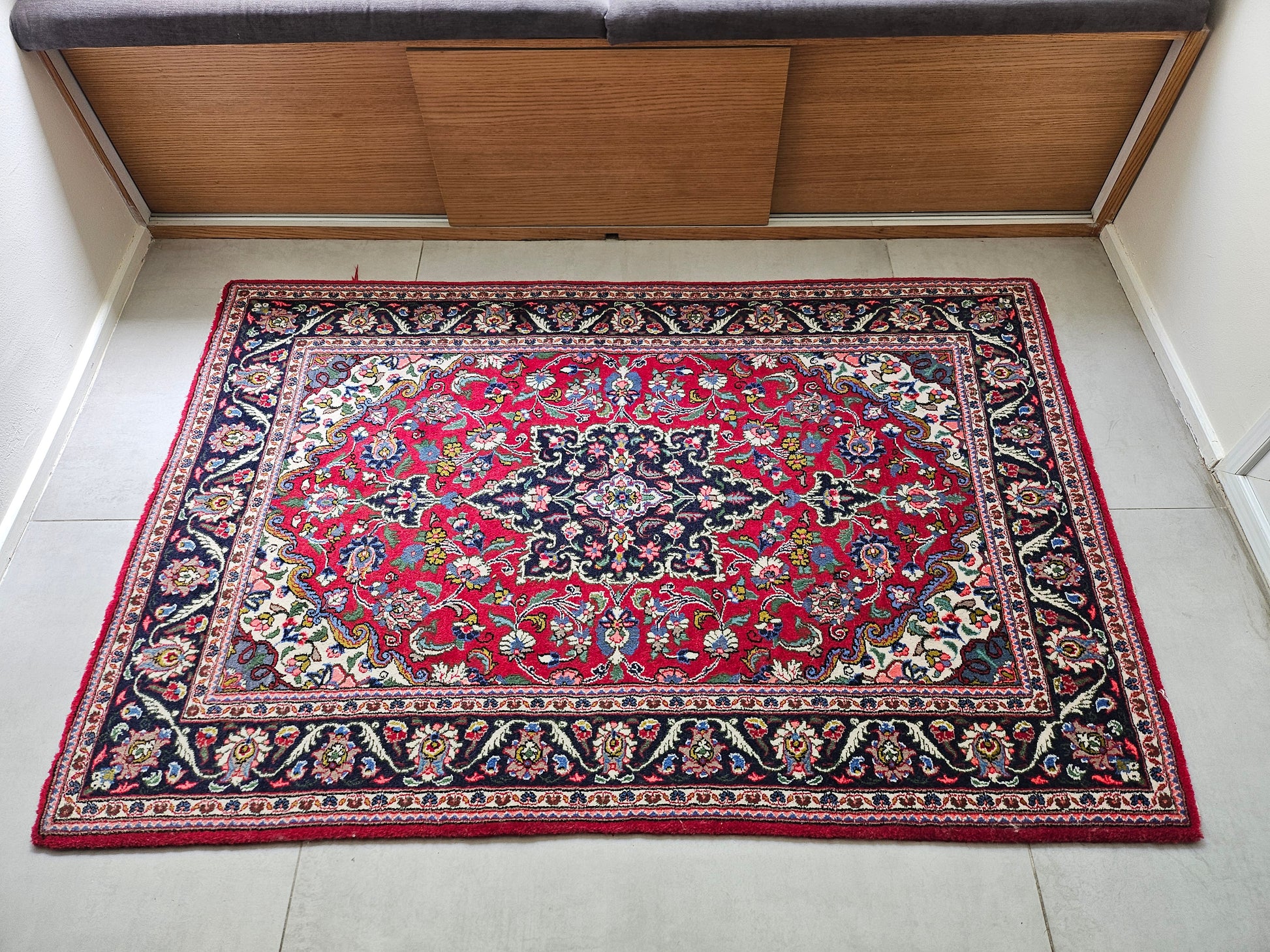 Handmade Kashan Floral Persian Rug