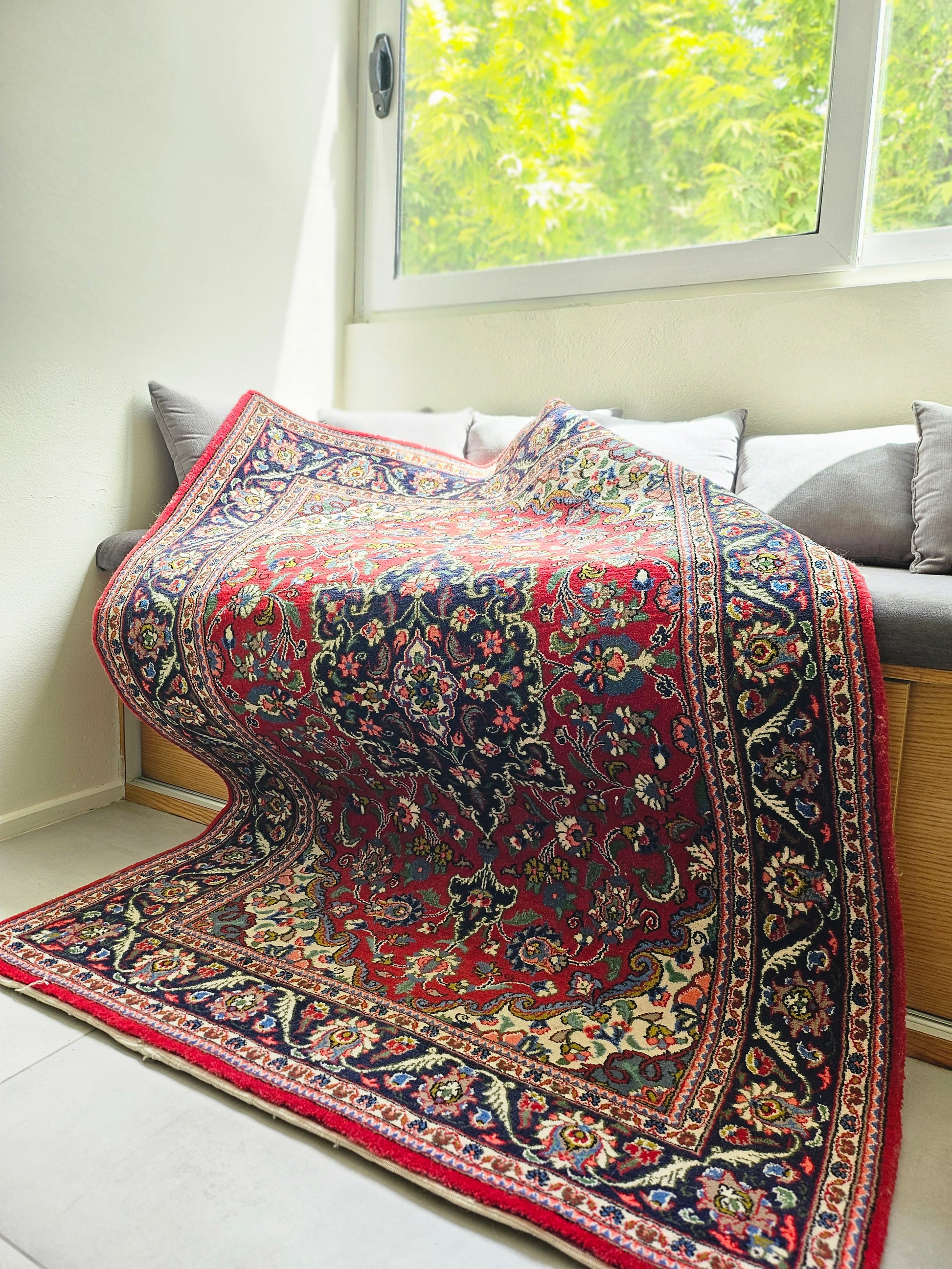 Handmade Kashan Floral Persian Rug