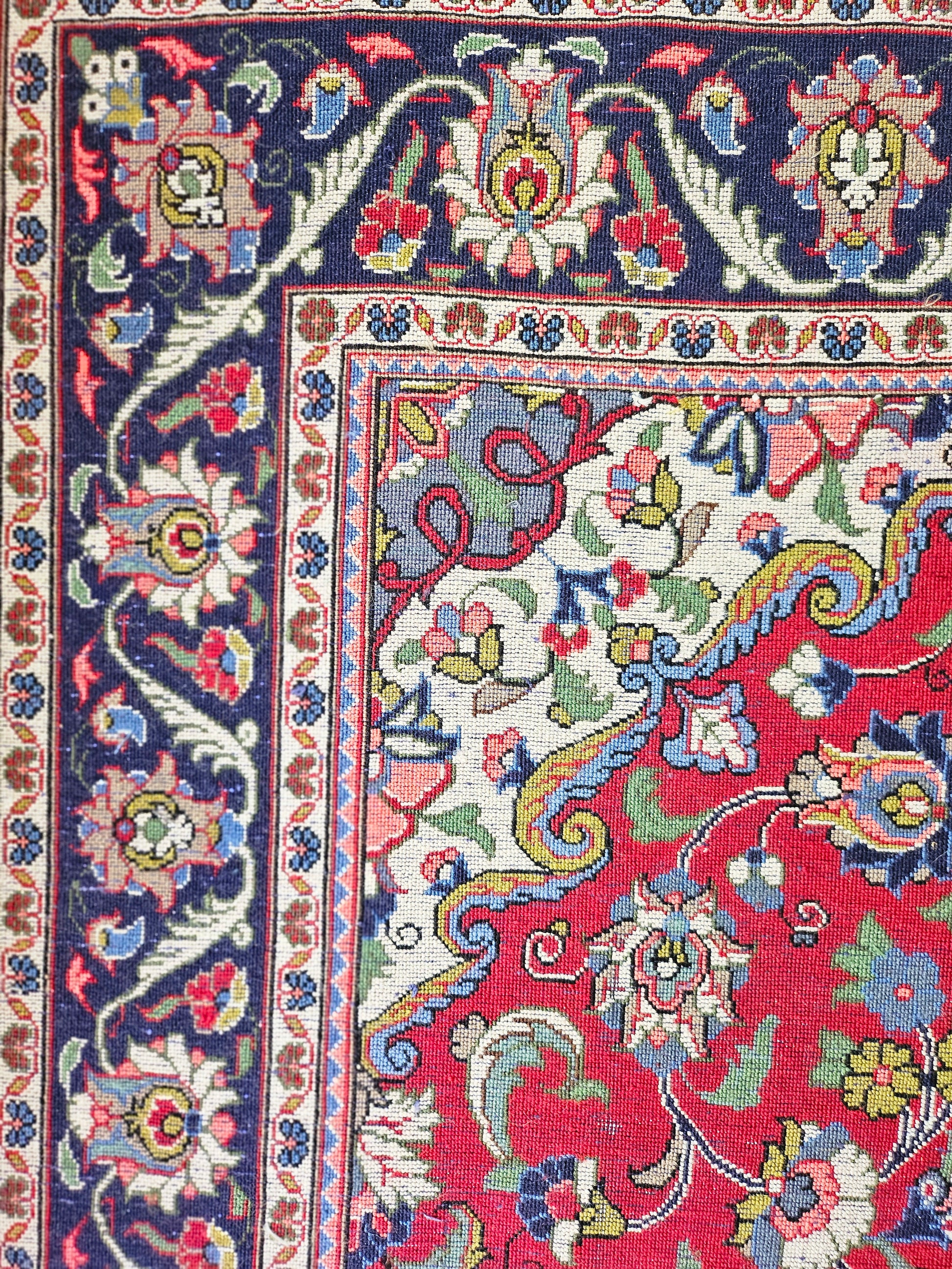 Handmade Kashan Floral Persian Rug